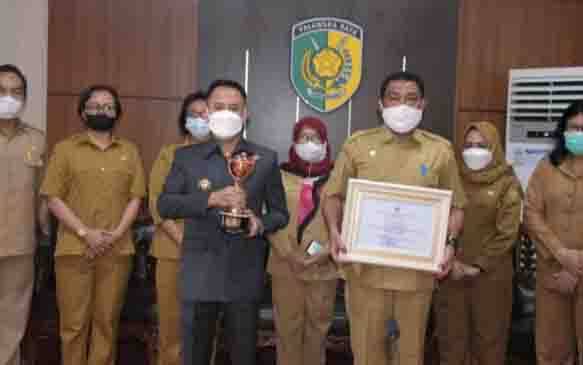Pemko Palangka Raya Raih Penghargaan Anugerah Parahita Ekapraya