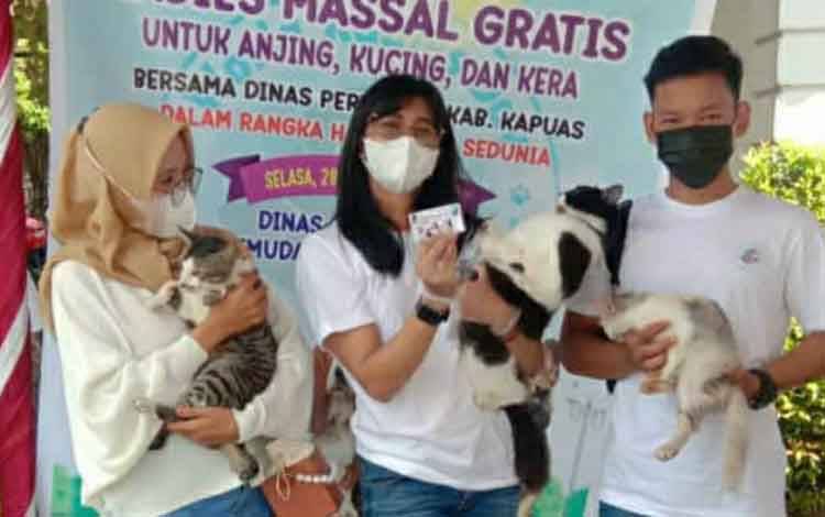 Distan Kapuas Telah Vaksin Rabies Seribu Ekor Lebih Hewan Peliharaan di 2021