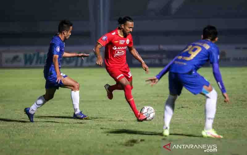 Persija Ditahan Imbang Persita 1 - 1