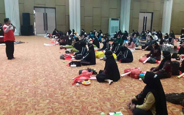 Jelang PTM, Bunda PAUD Kobar Lakukan Pelatihan