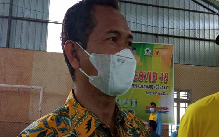 Upaya Hindari Kerumunan Saat Vaksinasi Massal, DPD Golkar Kobar Gelar di Dua Lokasi Terpisah