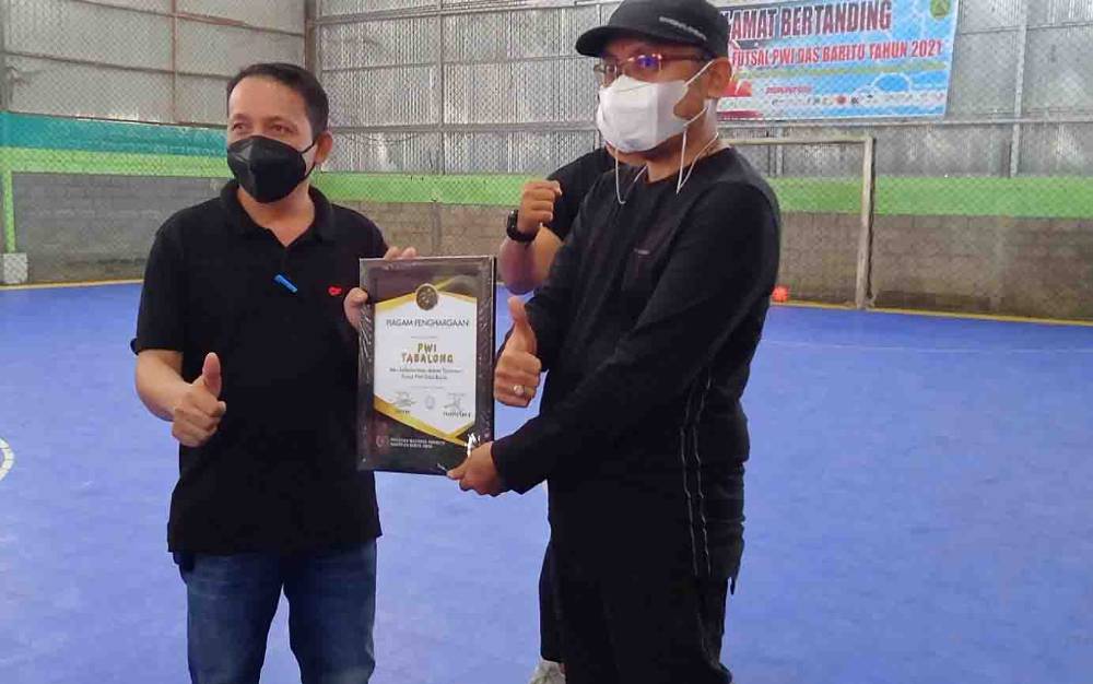 Wabup Barito Timur Buka Turnamen Futsal PWI DAS Barito