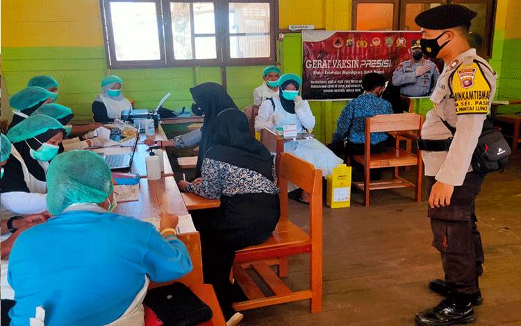 Polsek Pantai Lunci Gencar Programkan Vaksinasi Covid-19