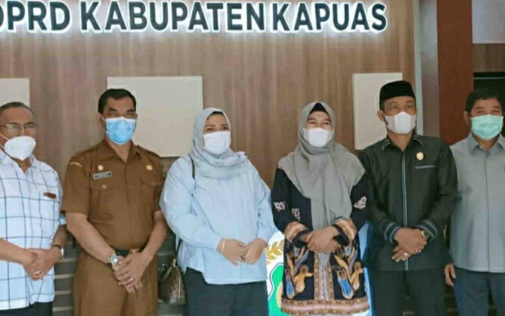 Anggota DPRD Kalsel Kunjungan Kerja ke DPRD Kapuas Koordinasikan Hal ini