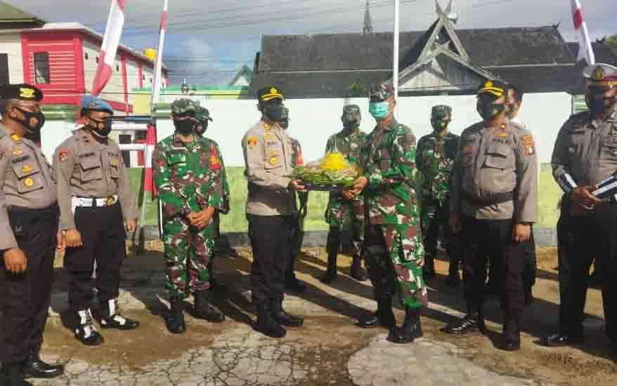 Kapolres Seruyan Beri Kejutan HUT TNI