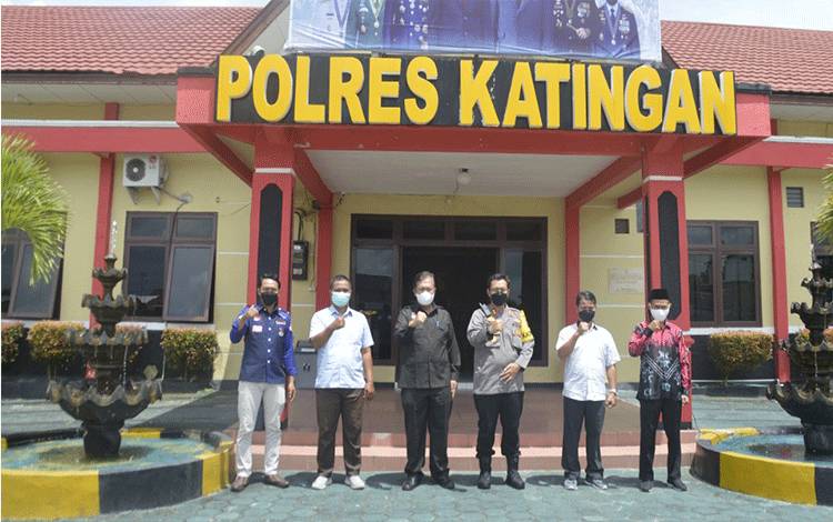 Jelang Pilkades Serentak, Kapolres Katingan Dapat Kunjungan Komisioner KPU