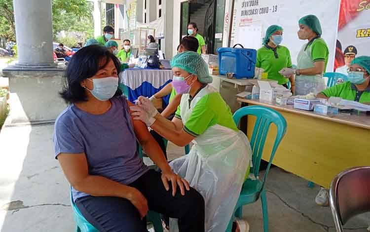 RSUD Tamiang Layang Gelar Vaksinasi Massal