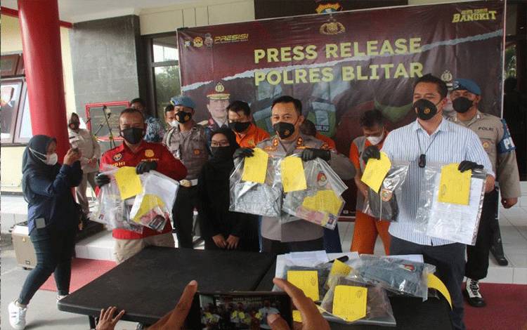 3 Polisi Gadungan Lakukan Pemerasan Ditangkap