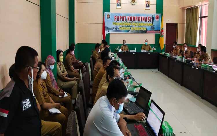 Wakil Bupati Katingan Beri Waktu 3 Hari kepada Camat Perbaiki Laporan Kerusakan Infrastruktur Pascabanjir