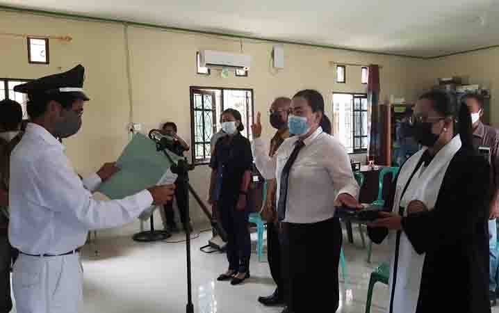 Kepala Desa Tanjung Riu Lantik Kasi Pemerintahan  ?
