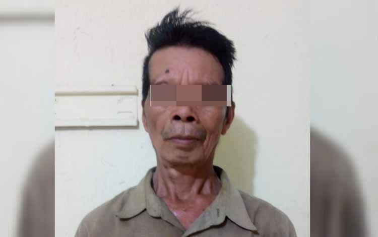 Lansia Ini Harus Meringkuk di Tahanan karena Menganiaya dengan Badik