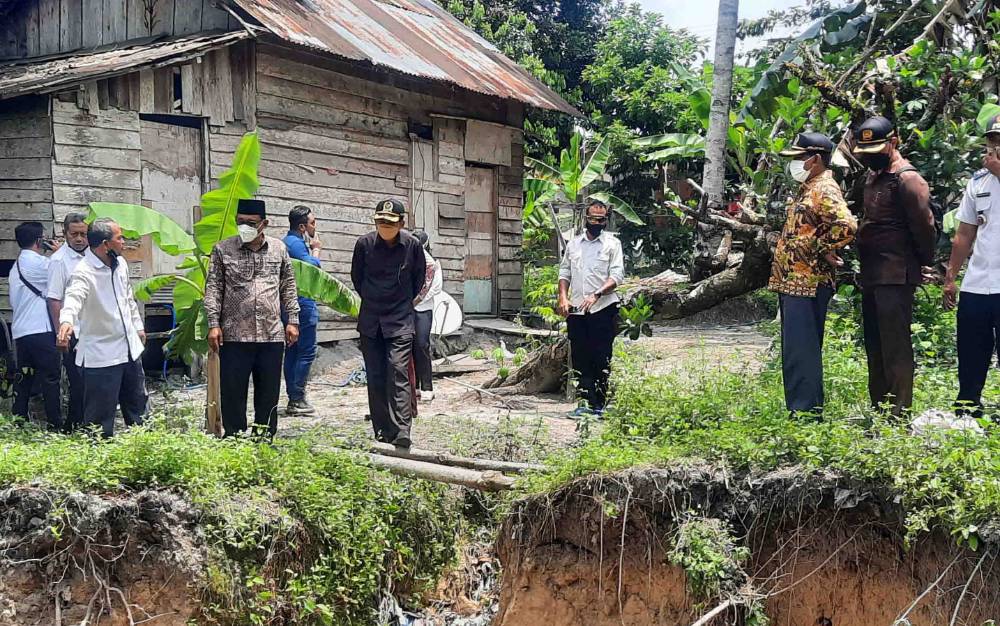 Dewan Minta Segera Atasi Longsor di Kelurahan Sidorejo