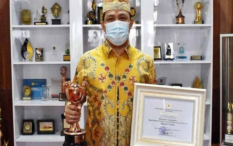 Pemkab Lamandau Terima Penghargaan Anugerah Parahita Ekapraya dari Kementerian PPPA