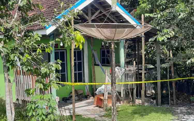 Ungkap Sosok Kakek Ditemukan Membusuk di Rumahnya
