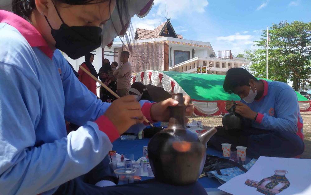 Peringati Hari Museum, Disbudpar Kotim Gelar Lomba Melukis Kendi