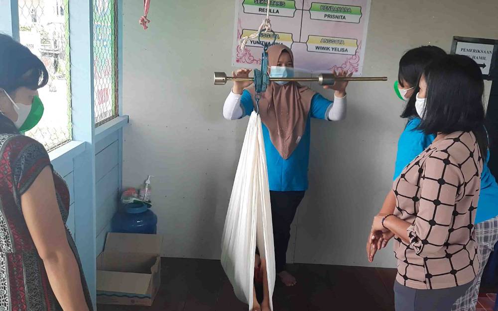 Lurah Tampang Tumbang Anjir Imbau Warga Rajin Bawa Anak ke Posyandu
