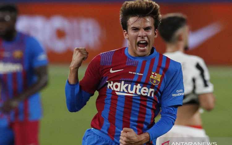 Mourinho Dikabarkan Tertarik Hadirkan Riqui Puig ke AS Roma