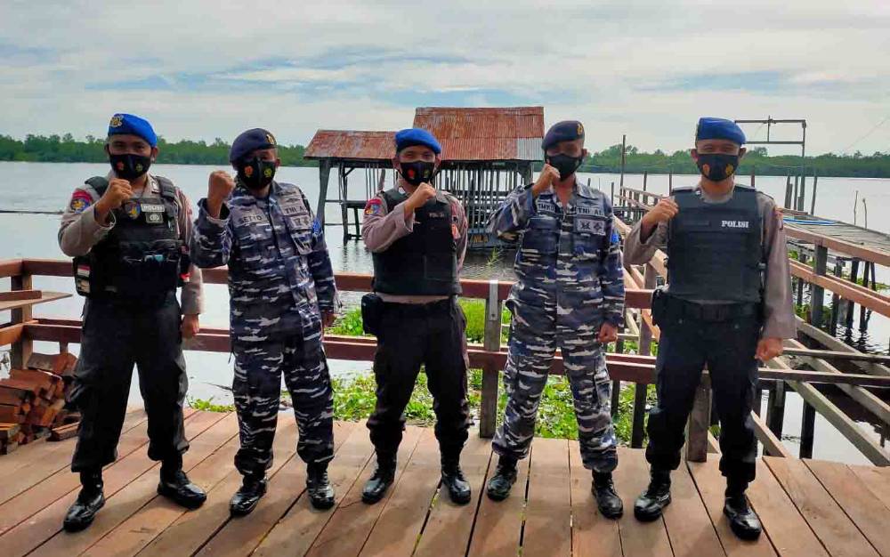 Polairud dan TNI AL Kuala Pembuang Bahas Keamanan Perairan