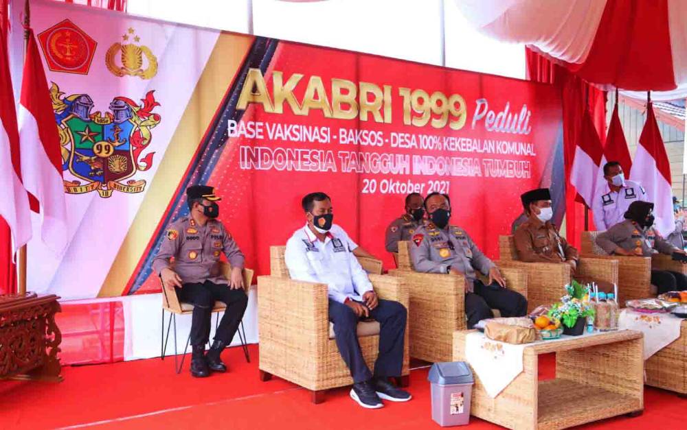 Vaksinasi Massal Alumni Akpol 1999 Polda Kalteng Sasar Warga Bantaran Sungai