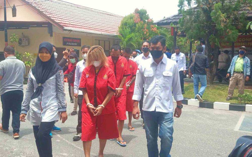 Polda Kalteng Tangkap 3 Pengedar di Palangka dan Kotim, Ratusan Gram Sabu Disita