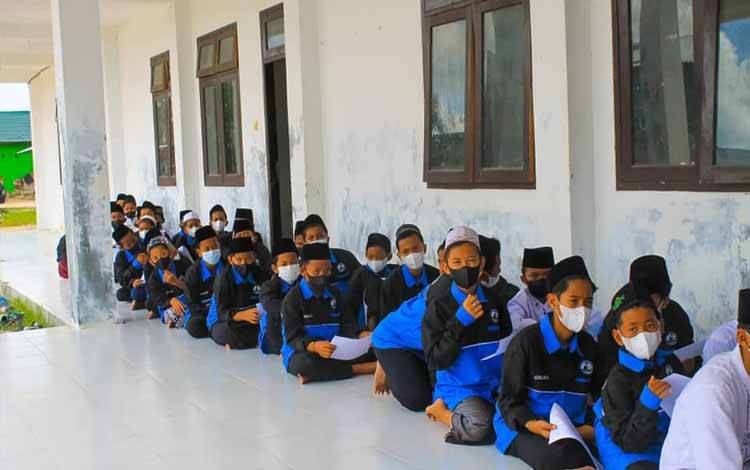 Hari Santri, DPRD Kobar Harapkan Santri Terus Berinovasi Bangun Negeri