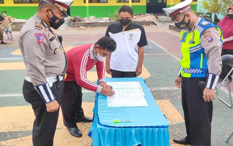 Satlantas Polres Seruyan MoU Bersama SDN 1 Kuala Pembuang II
