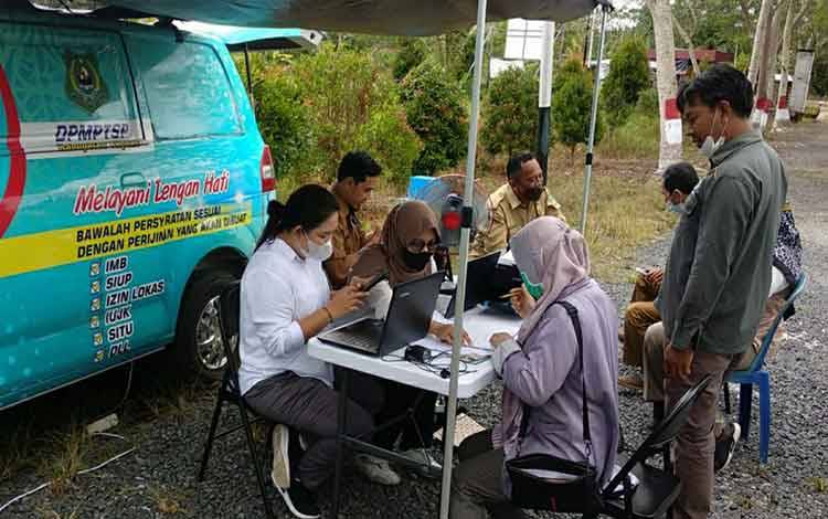 Mobil Pelayanan Keliling DPMPTSP Kapuas Jemput Bola Sasar Kecamatan