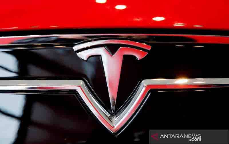 Tesla Tarik Versi Baru FSD karena Isu Perangkat Lunak