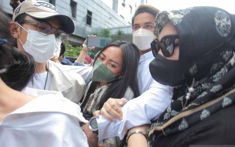 Polisi Tilang dan Sita Mobil Selebgram Rachel Vennya