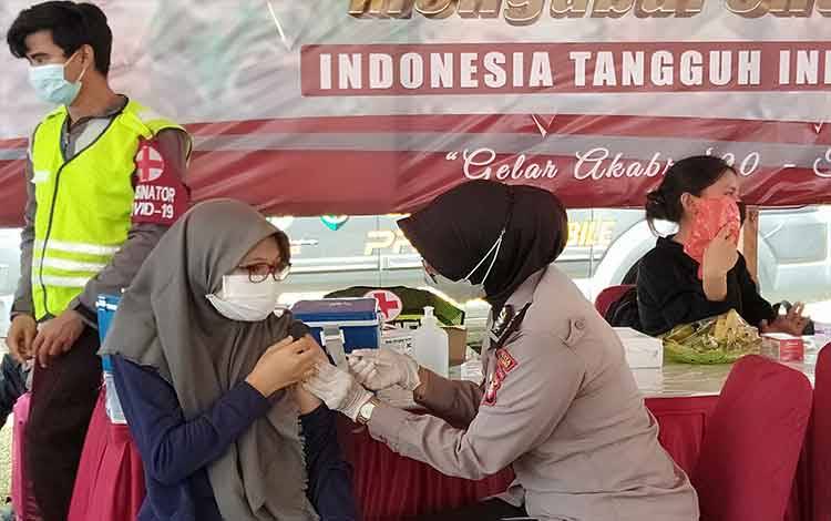 Warga Apresiasi Polda Kalteng Gencarkan Vaksinasi?
