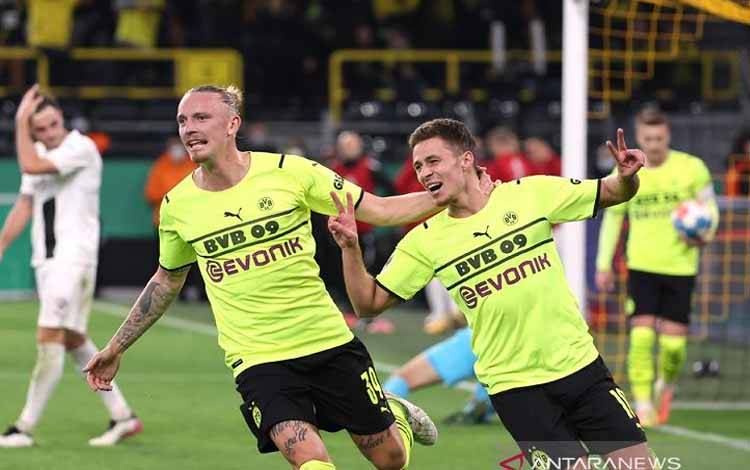 Dwigol Thorgan Hazard Antar Dortmund Melenggang ke 16 Besar DFB Pokal