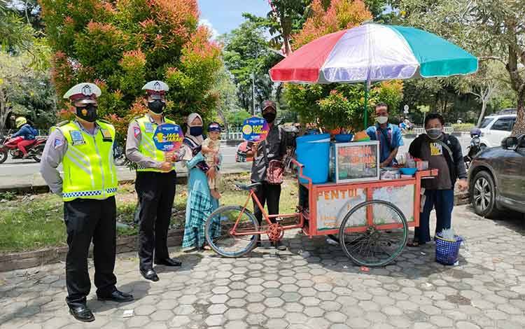 Satlantas Polres Kapuas Lakukan Patroli Disiplin Prokes