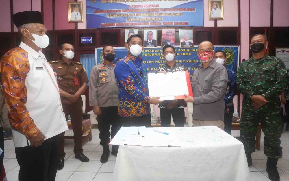 Bupati Seruyan dan Ketua Pengadilan Negeri Sampit Tandatangani Perjanjian Kerjasama
