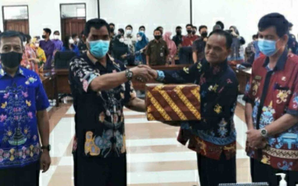 Sekretariat DPRD Kapuas Gelar Pelepasan ASN Purna Tugas