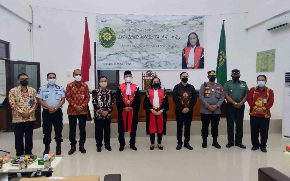 Harapan Ketua Pengadilan Negeri Kasongan Saat Lantik Wakilnya