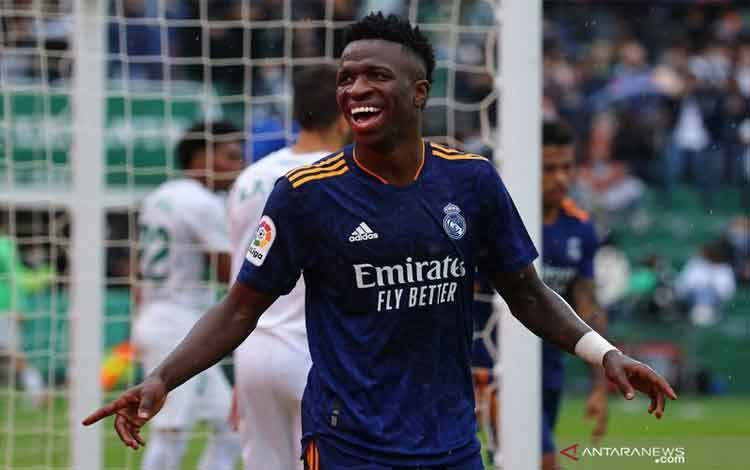 Real Madrid Puncaki Klasemen Sementara Setelah Kalahkan Elche 2-1