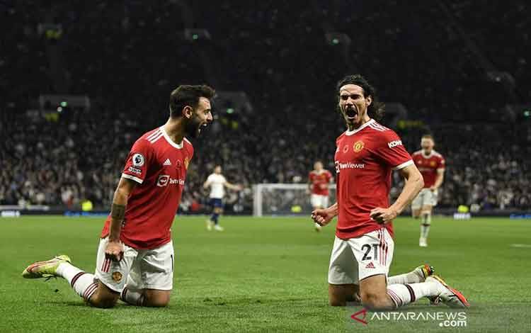 Manchester United Keluar dari Krisis dengan Pecundangi Tottenham 3-0