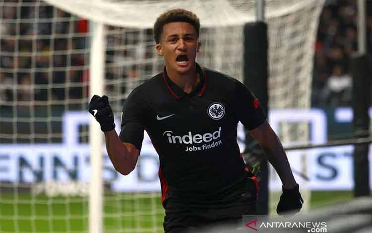 Gol larut Frankfurt Paksakan Skor Imbang 1-1 Lawan Leipzig