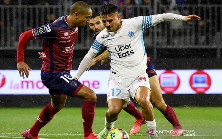 Marseille Petik Tiga Poin dari Clermont Berkat Cengiz Under