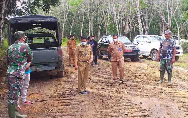 Bupati Barito Timur Targetkan Jalan Lingkar Longkang - Simpang Badung Diaspal 2023