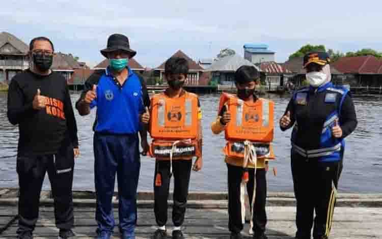 Dishub Kobar Edukasi Pelajar Gunakan Jaket Pelampung