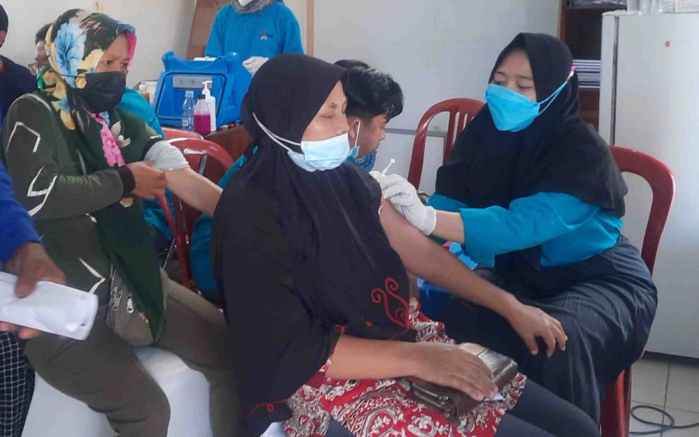 130.076 Orang di Kobar Sudah Divaksin Dosis Pertama