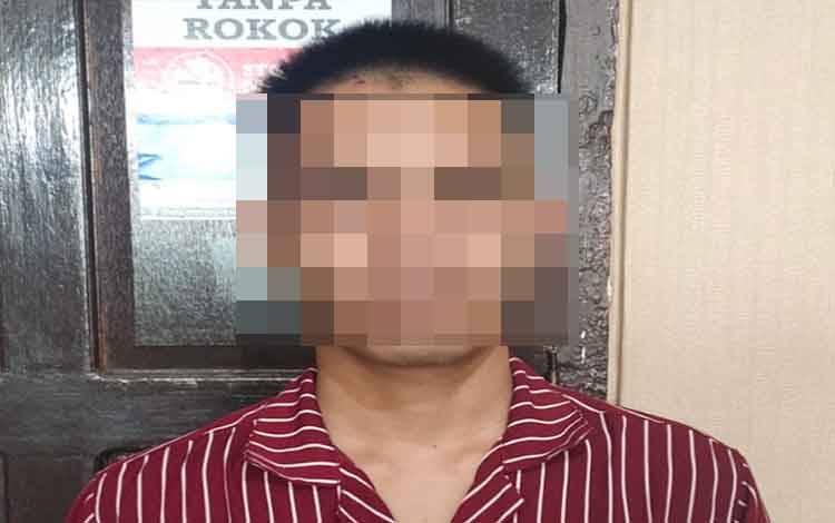 Gagal Setubuhi Perempuan 23 Tahun Lantaran Berebut Ingin Duluan
