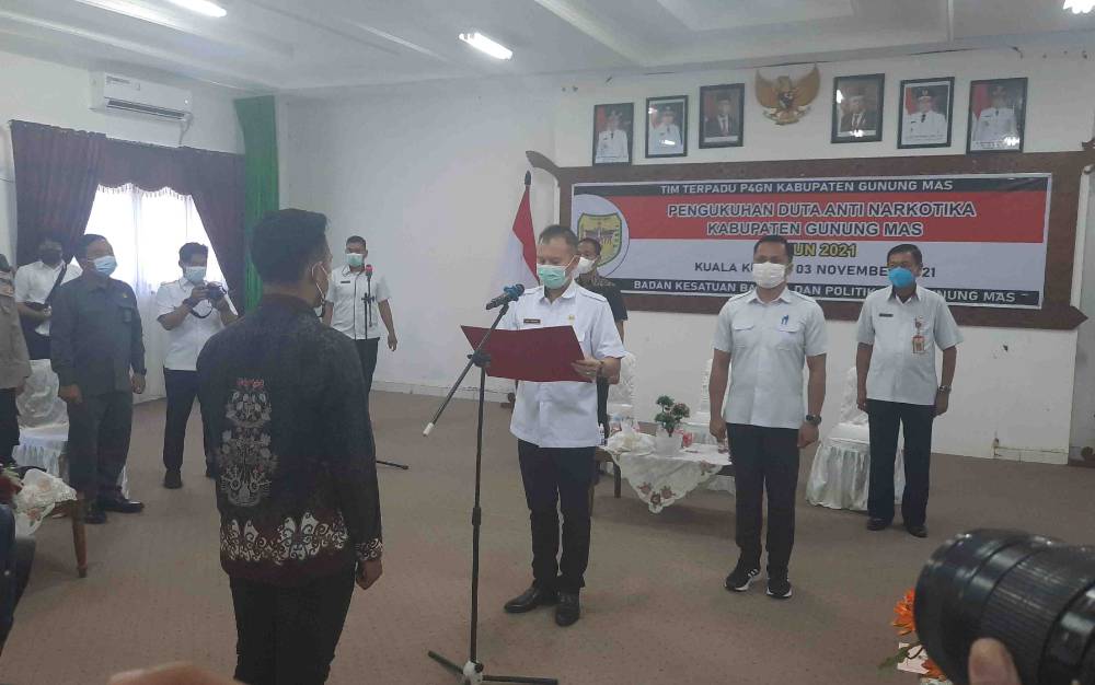 Bupati Kukuhkan Duta Anti Narkotika Kabupaten Gunung Mas