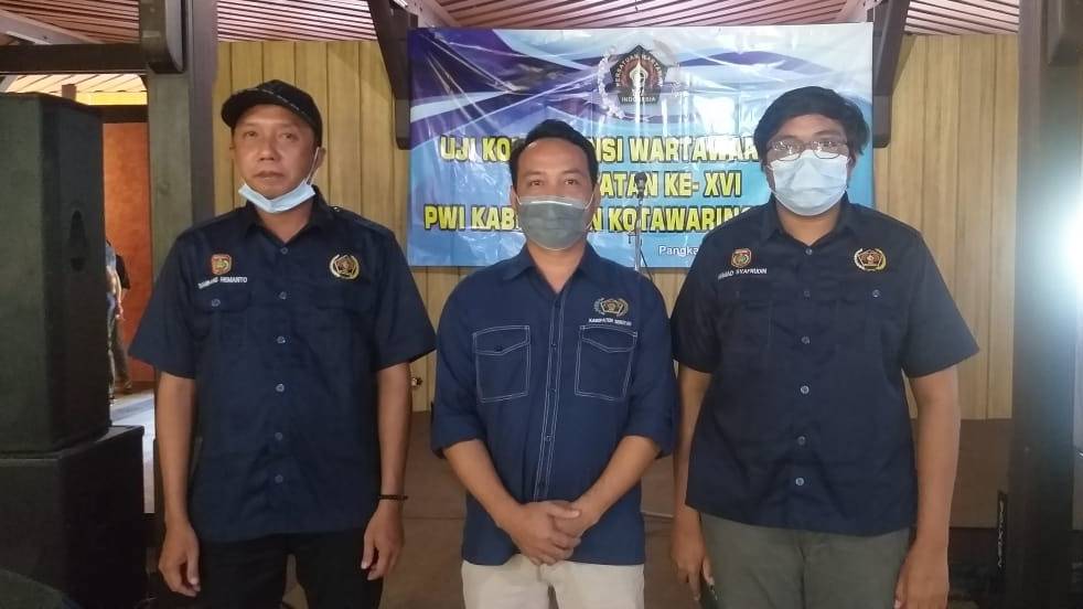 PWI Seruyan Berangkatkan Jurnalis Ikut UKW di Pangkalan Bun