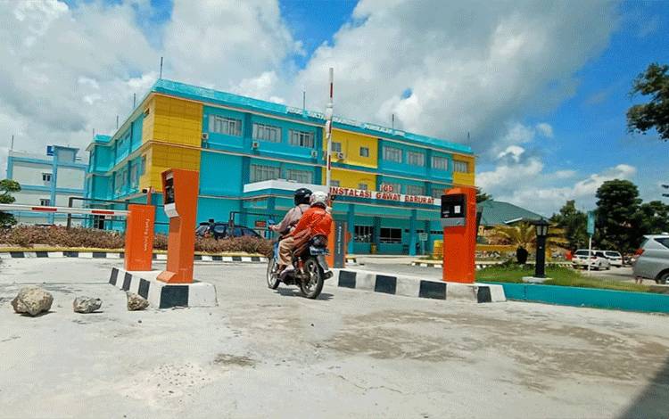 Keluarnya Aturan Baru Bagi Pelaku Perjalanan, Layanan PCR Turun 50 Persen