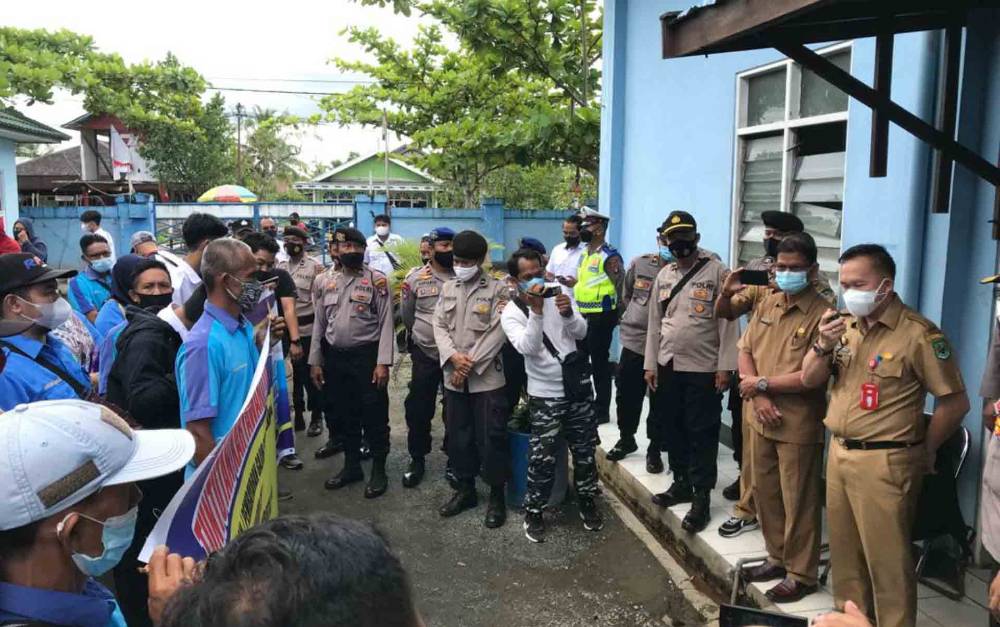 Persoalan Gaji Hingga Internal, Karyawan PDAM Kapuas Gelar Aksi, Ini Empat Poin Tuntutan
