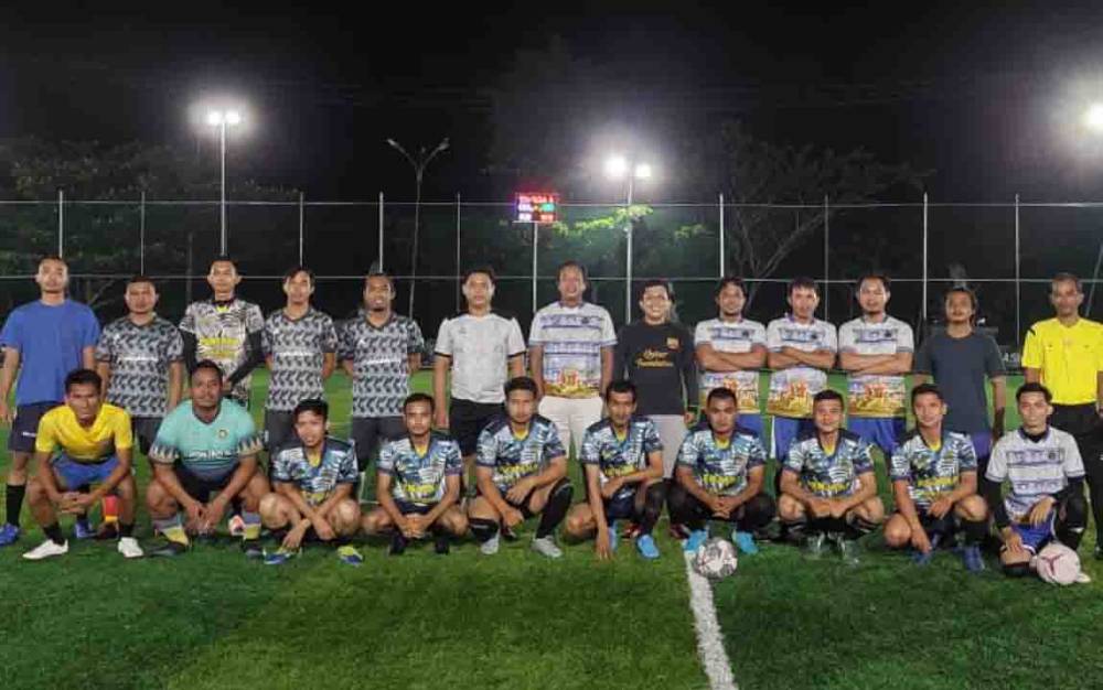 Jalin Keakraban, Lapas Klas IIB Sampit Tanding Mini Soccer dengan PWI Kotim