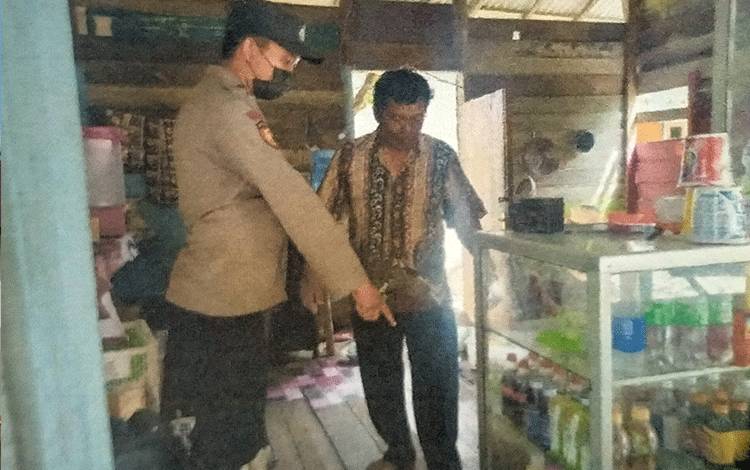 Pemilik Warung Tertidur Pulas, Alasan Pencuri Kotak Amal Leluasa Melakukan Kejahatannya