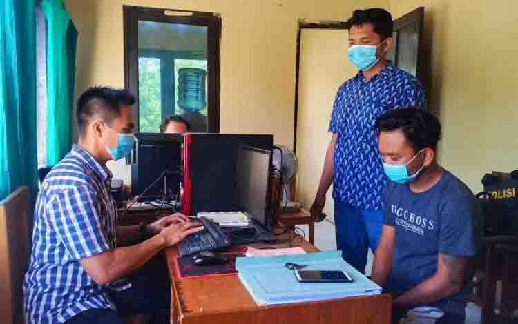 Pemuda Ini Aniaya Teman Sendiri karena Tak Diberi Uang